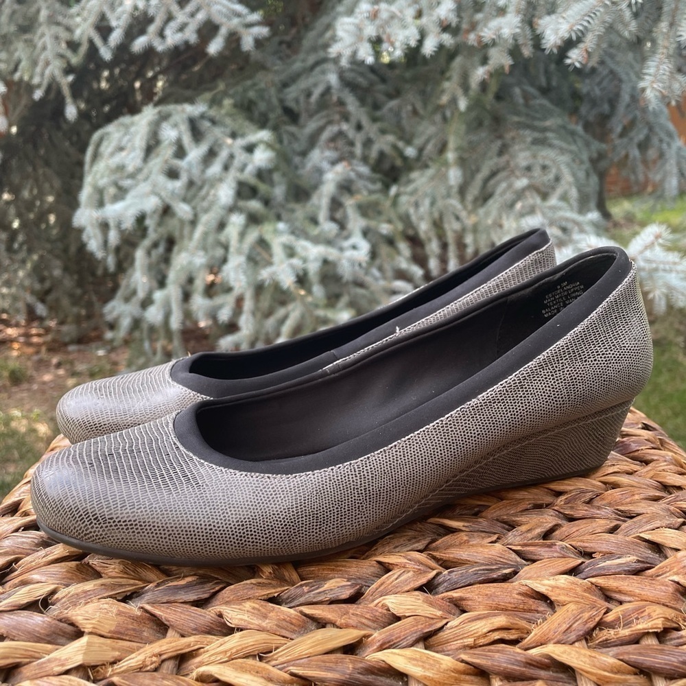 Gray Snake Print Vegan Easy Spirit Delandria Slip on Ballet Low Wedge Pump 9.5